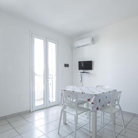 Bilocale Climatizzato Con Vista Panoramica Apartment อูเจนโต ภายนอก รูปภาพ